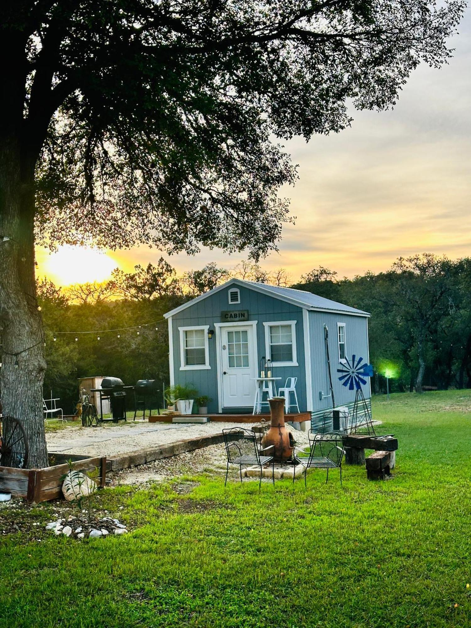 Tiny House - Our Little Piece Of Paradise Lakehills Exteriör bild