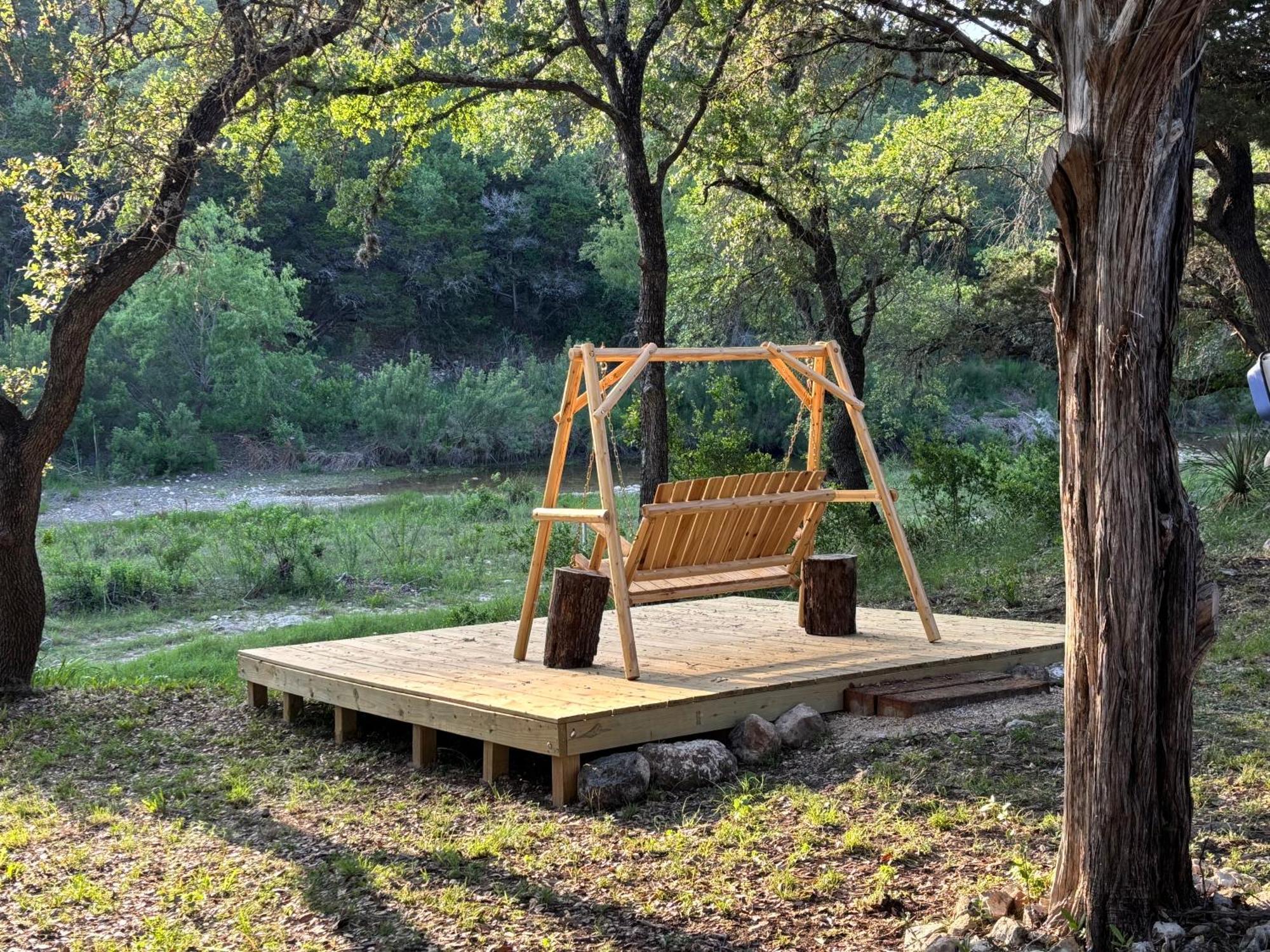 Tiny House - Our Little Piece Of Paradise Lakehills Exteriör bild